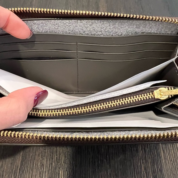 NWT Coach Signature Jacquard According Zip Wallet in Oak Maple - Picture 7 of 7